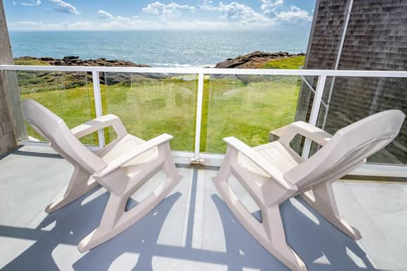 Nautical Breeze Condo, Bay Views & Fireplace - Image 2