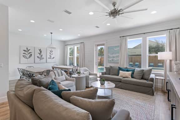 Miramar Beach Retreat, Pool, Hot Tub & Game Rooms - Image 4