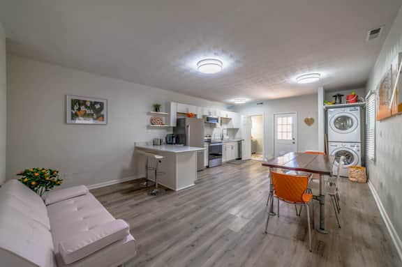 Orange Crush Townhome I, Beach & Pet-Friendly - Image 5
