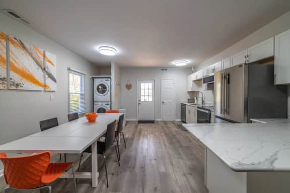 Orange Crush Townhome II, Beach & Pet-Friendly - Image 3
