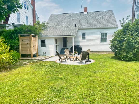 Madison Suite Cottage, Two Blocks from the Beach - Image 4