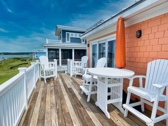 Beachfront Home, Sunset Views & Bay Creek Access - Image 5