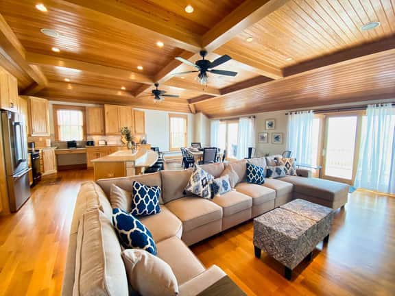 Beachfront Home, Sunset Views & Bay Creek Access - Image 3