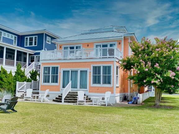 Beachfront Home, Sunset Views & Bay Creek Access - Image 2