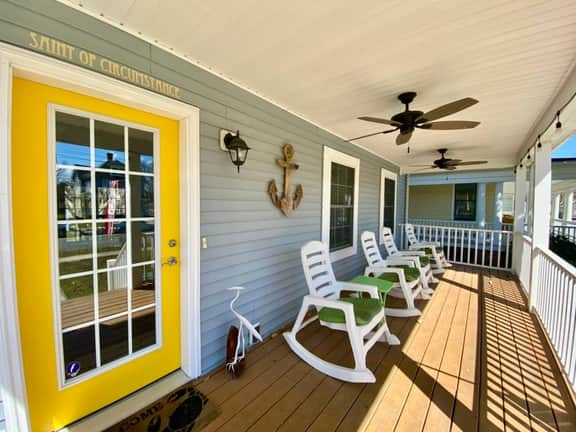 Saint of Circumstance Home, Close to Beach & Shops - Image 2
