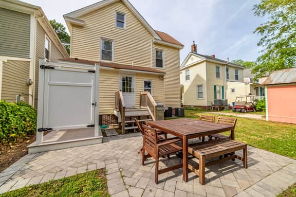 Coastal Charmer, Fire Pit & Two Blocks to Beach - Image 4