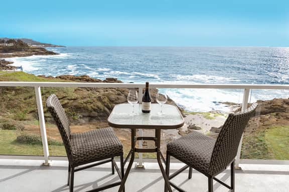 Surf Song Condo, Pool, Spa & Whale Watching - Image 2