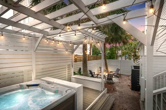Reel McCoy, Seagrove Home with Hot Tub & Fire Pit - Image 3