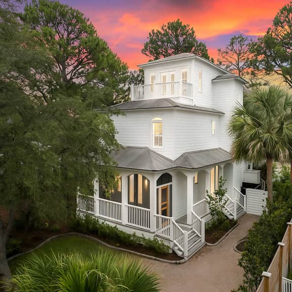 Reel McCoy, Seagrove Home with Hot Tub & Fire Pit - Image 2
