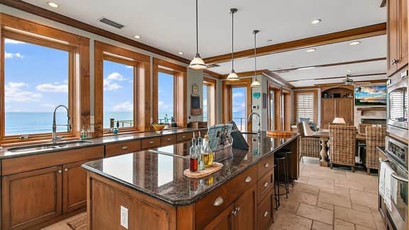 Geordie Shore Home, Hot Tub, Fire Pit & Views - Image 2