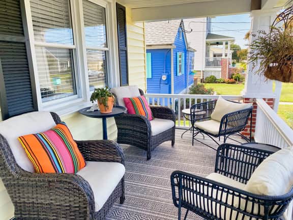 Coopers Landing Home, Two Blocks from Beach - Image 3