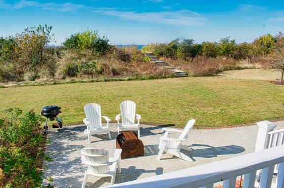 Beachfront Estate, Multi-Level Decks, Bay Creek - Image 5