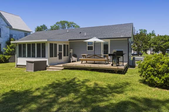 Nautical Miles Home, Close to Park, Beach & Shops - Image 2