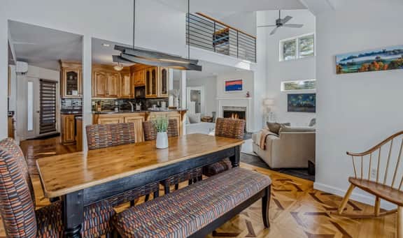Patio Condo Overlooking Highland Golf, Coach Road - Image 4