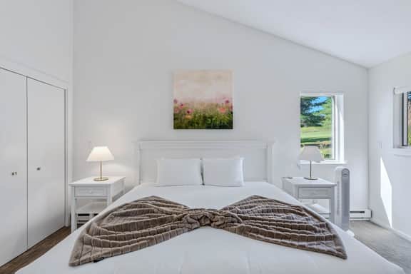 Patio Condo Overlooking Highland Golf, Coach Road - Image 5