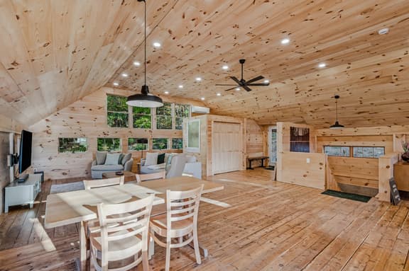 Reservoir Ridge Loft with Hot Tub & Sauna - Image 1