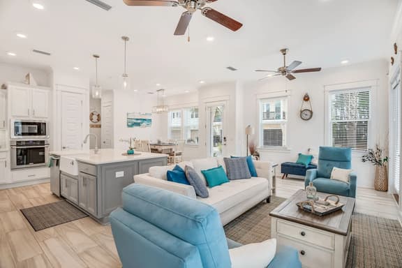 Feeling Tip Sea Townhouse with Pool & Golf Cart - Image 1