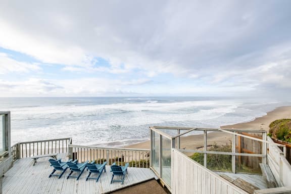 Nelscott Anchor House, Hot Tub, Steps to Beach - Image 1