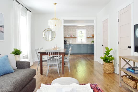 Doublemint Townhouse, Walk to Beach & Downtown - Image 1