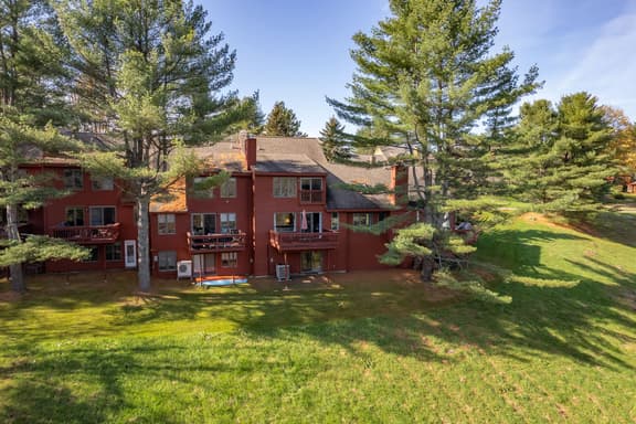 Townhome with Fireplace & Hill Views, Saltbox - Image 1