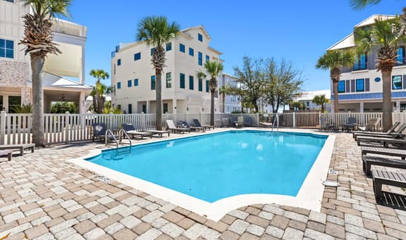 Santa Rosa Home with Private Balcony & Shared Pool - Image 1