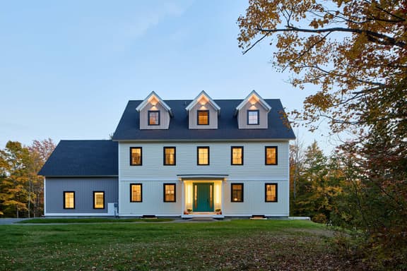 Sunnymede Hill House with Hot Tub & Valley Views - Image 1