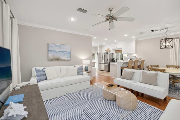 Driftwood Place Cottage with Heated Pool & Beach Access - Image 1