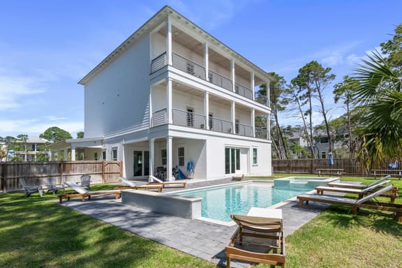 Seagrove Palace with Pool Waterfall, Walk to Beach - Image 1
