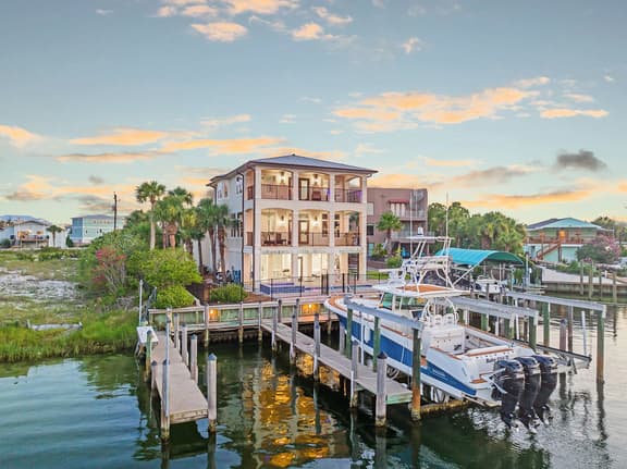 Sun Kissed Home with Boat Dock, Pool & Tiki Cruise - Image 1