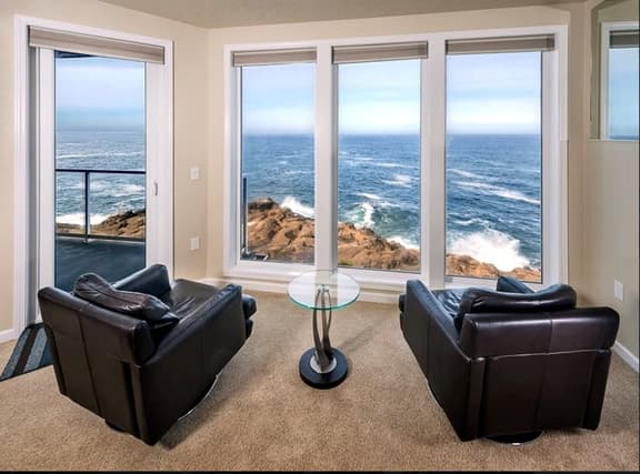 Captains Cove, Balcony, Sweeping Views & Pool - Image 1