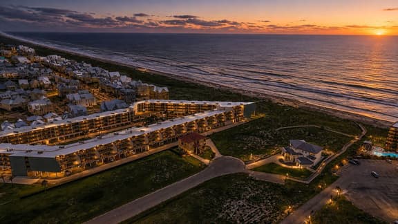 Casa de la Perla, Ocean Views & Beach Boardwalk - Image 1