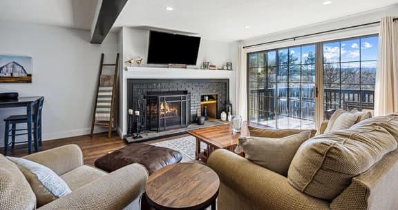 Condo with Fireplace, Sugar Hill - Image 1