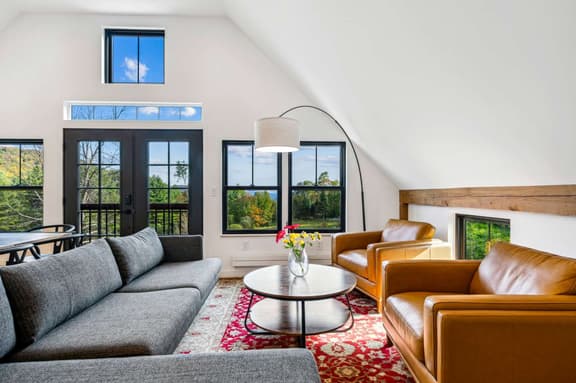 The Barn at Winterfound Farm with Hot Tub & Views - Image 1