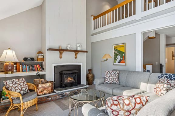 Ski-In/Ski-Out Condo with Big Back Deck, Kingswood - Image 1
