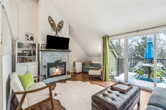 Condo near Ski Hill with Club Access, Kingswood - Image 1
