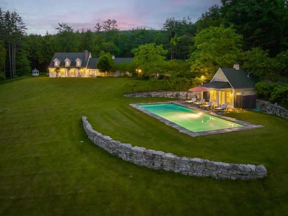 Norwich Estate with Pond, Pool & Mountain Views - Image 1
