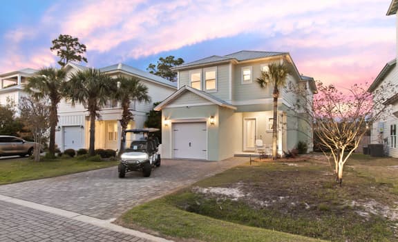 Frangista Home with Deeded Beach & Golf Cart - Image 1