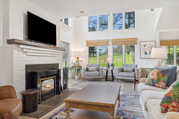 Sauna Condo with Golf Views, Coach Road - Image 1