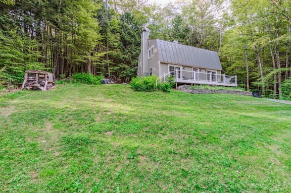 House on Private Acres with Fire Pit, Quechee - Image 1