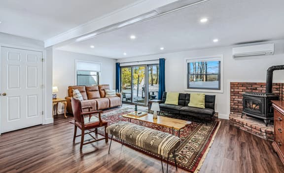 Sunny Condo with Golf Views, Windsor Village - Image 1