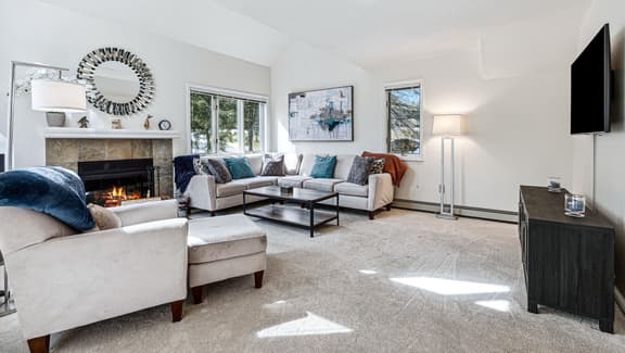 Condo with BBQ, Newton Village - Image 1
