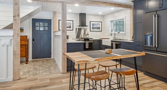 Carriage House with Valley Views, Rock Haven - Image 1