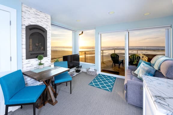 View Pointe Studio, Deck Hot Tub & Ocean Views - Image 1