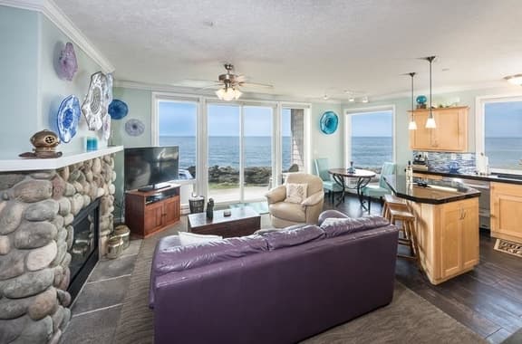 The Pointe Condo, Private Hot Tub & Fireplace - Image 1