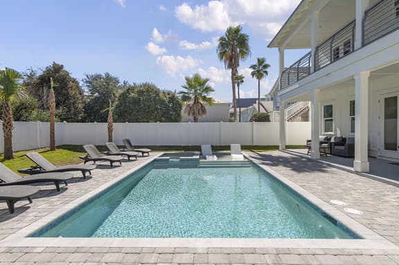Crystal Beach Home with Pool, Hot Tub & Golf Cart - Image 1