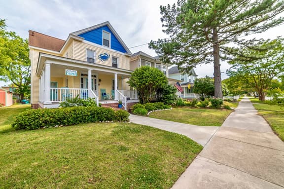 Coastal Charmer, Fire Pit & Two Blocks to Beach - Image 1