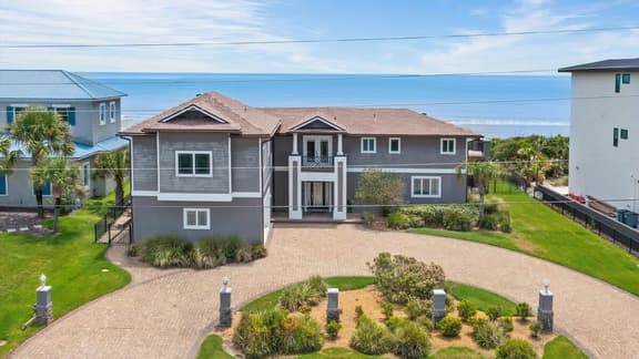 Bala Sands Estate, Oceanfront Deck & Direct Beach - Image 1