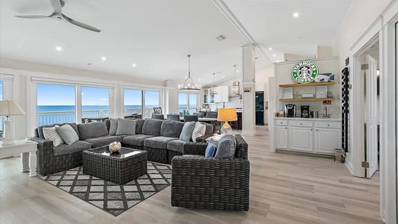 Sandy Cheeks Home, Game Room & Oceanfront Deck - Image 1