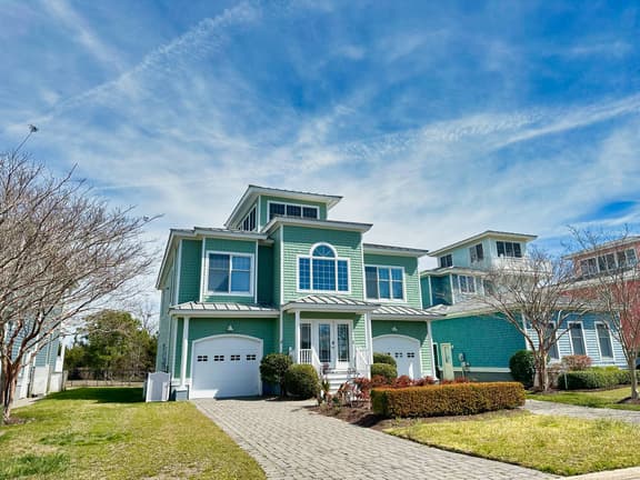 Bay Breeze Home, Close to Beach, Bay Creek Access - Image 1