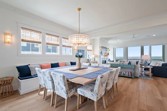 Beachfront Estate with Putting Green, Bay Creek - Image 1